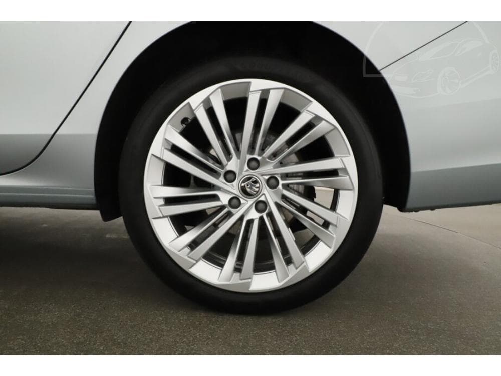 2025 Škoda SUPERB - 23