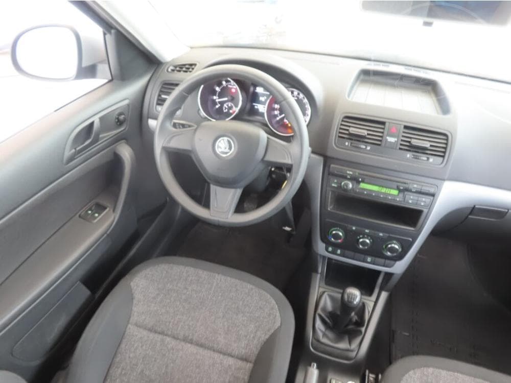 2015 Škoda YETI - 19