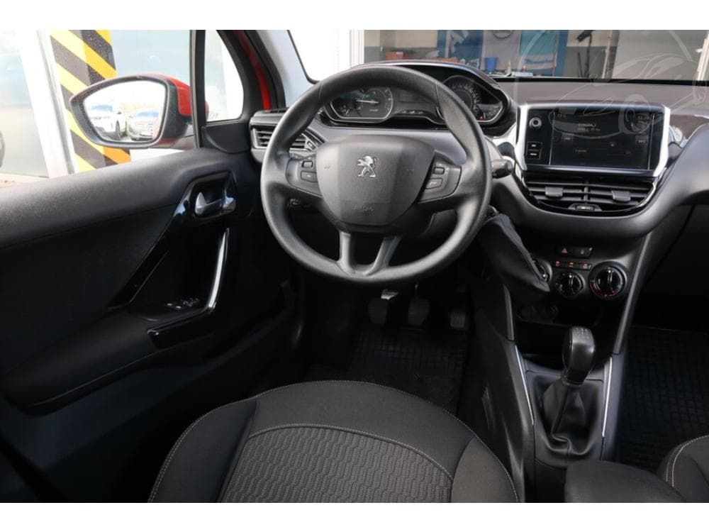 2016 Peugeot 208 - 7