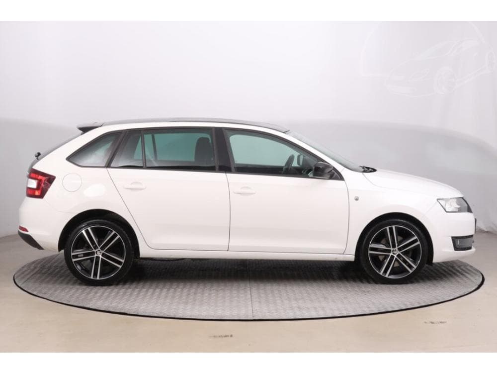 2014 Škoda RAPID - 11