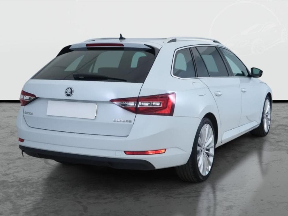 2016 Škoda SUPERB - 17