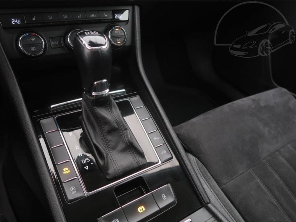 2016 Škoda SUPERB - 49