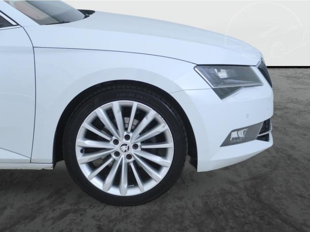 2016 Škoda SUPERB - 57