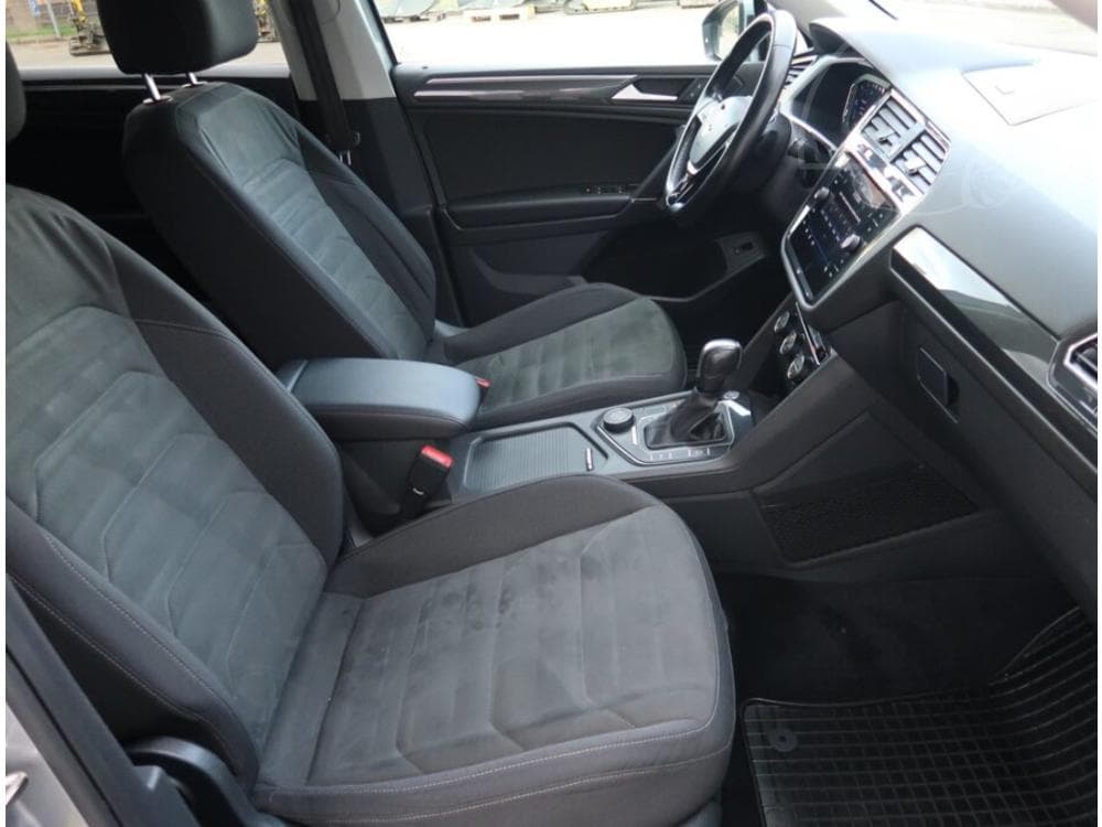 2020 Volkswagen TIGUAN - 33