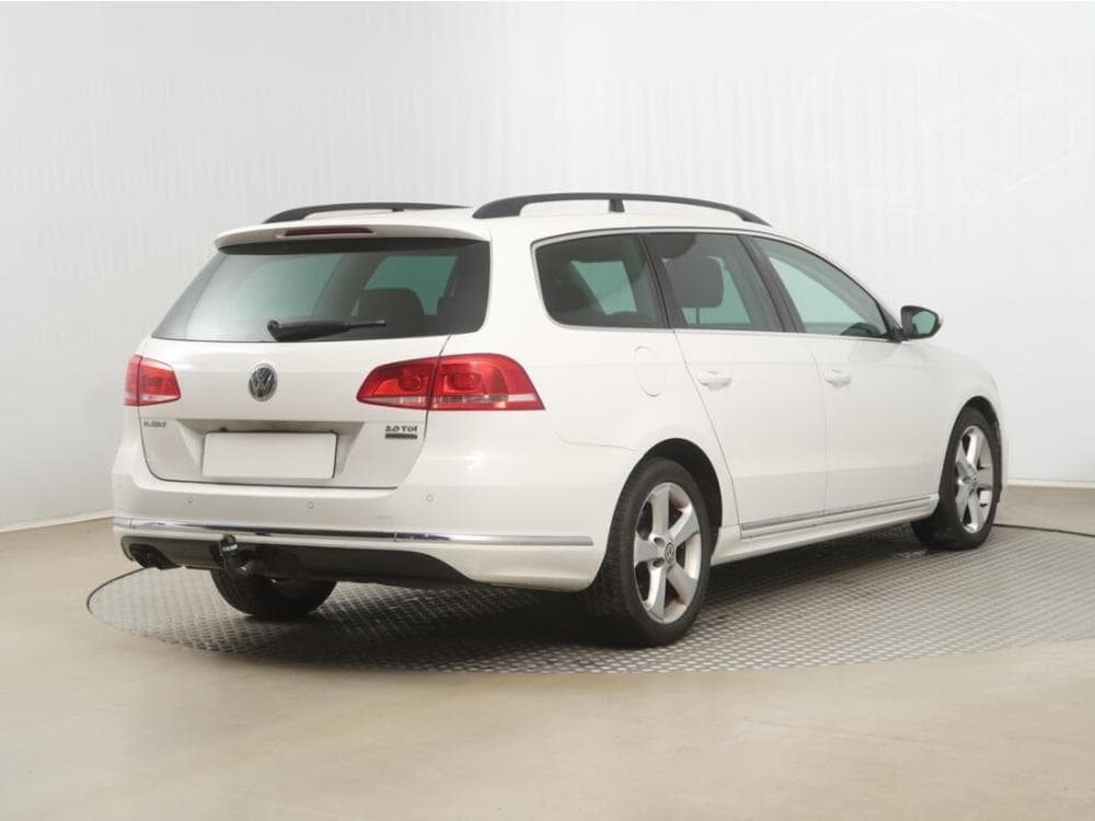 2012 Volkswagen PASSAT - 5