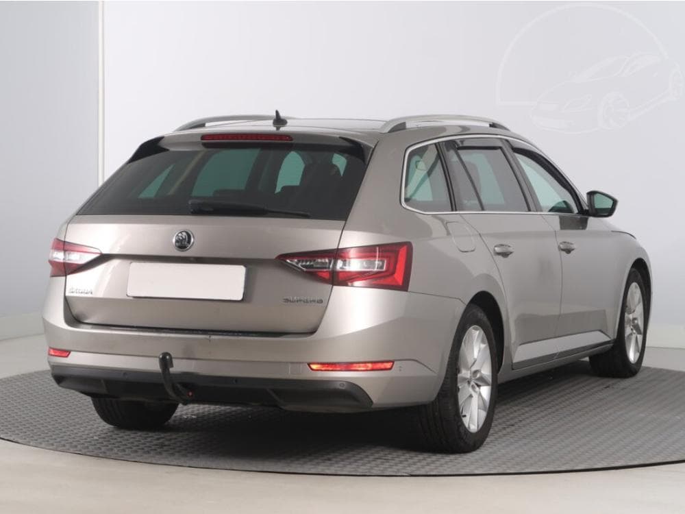 2016 Škoda SUPERB - 13