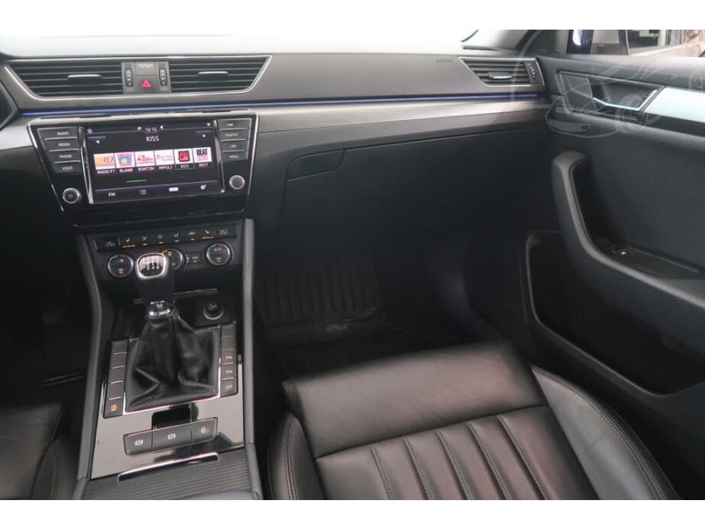 2016 Škoda SUPERB - 22