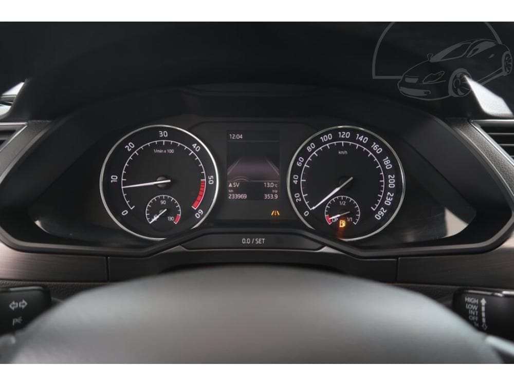 2016 Škoda SUPERB - 31