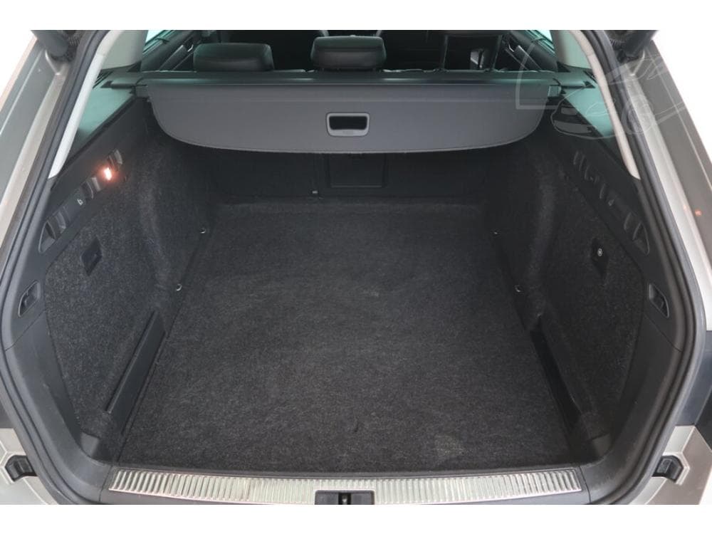 2016 Škoda SUPERB - 37