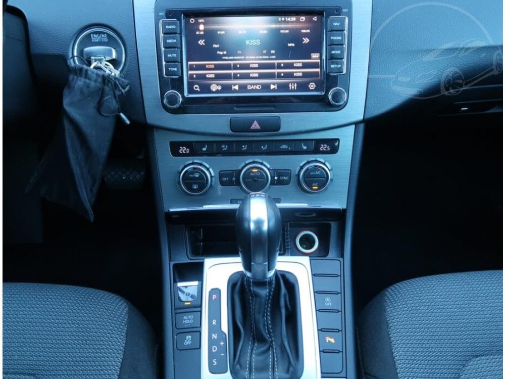 2014 Volkswagen PASSAT - 12