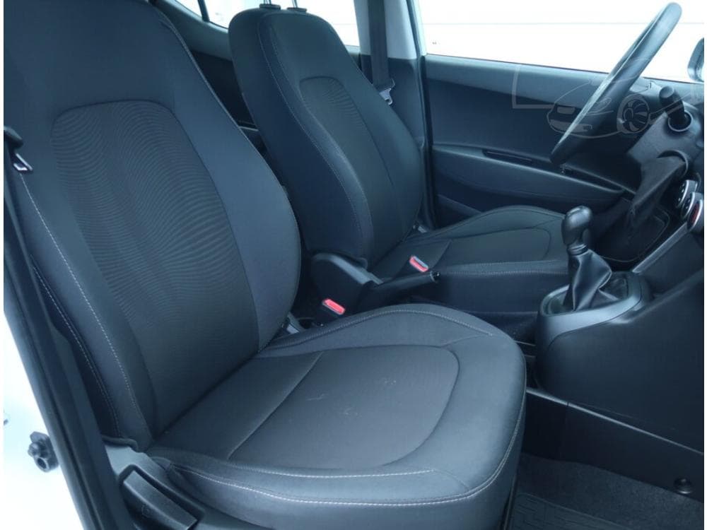 2017 Hyundai i10 - 9