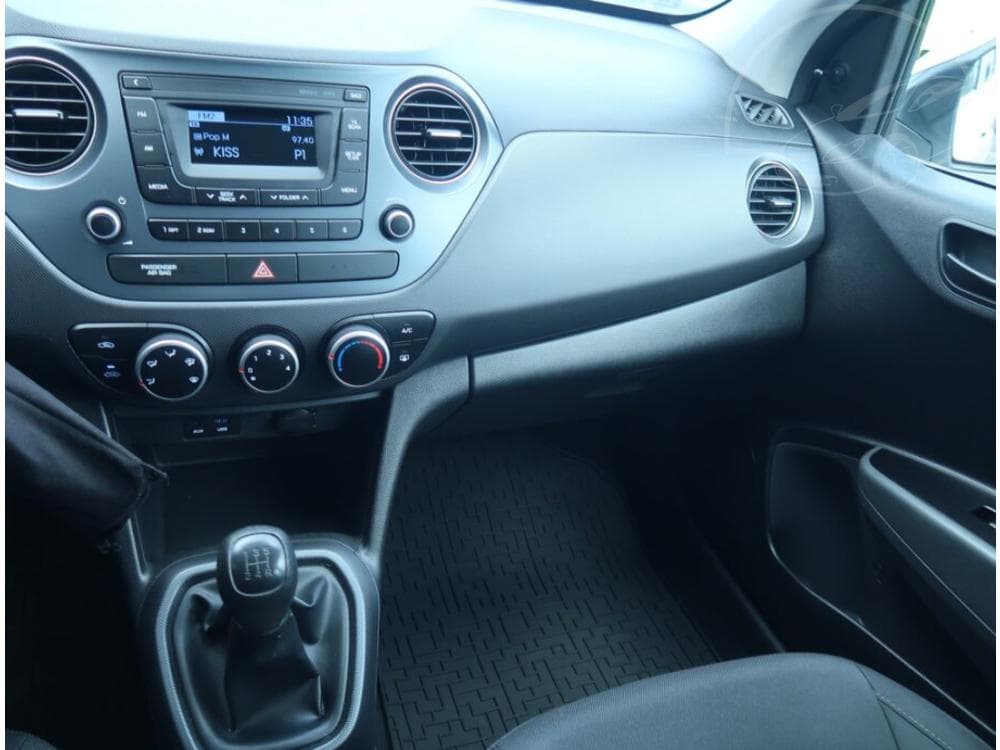 2017 Hyundai i10 - 12