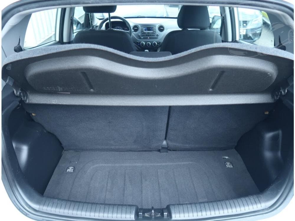 2017 Hyundai i10 - 13