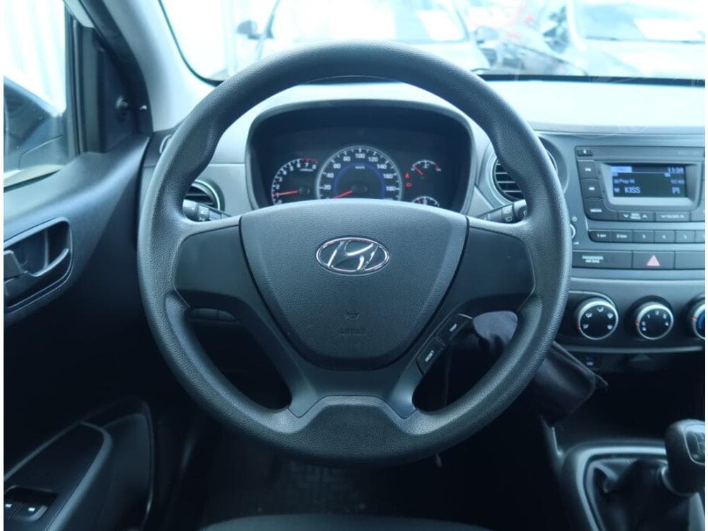 2017 Hyundai i10 - 14