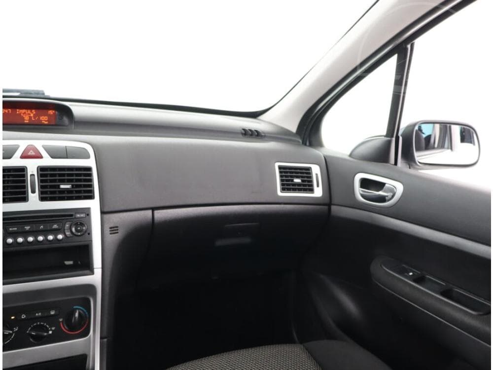 2007 Peugeot 307 - 8