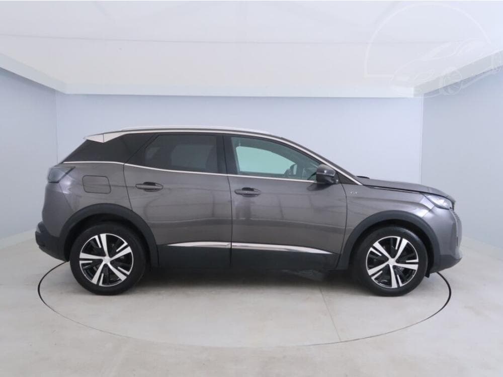 2021 Peugeot 3008 - 11