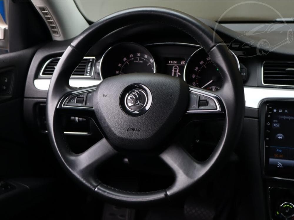 2015 Škoda SUPERB - 27