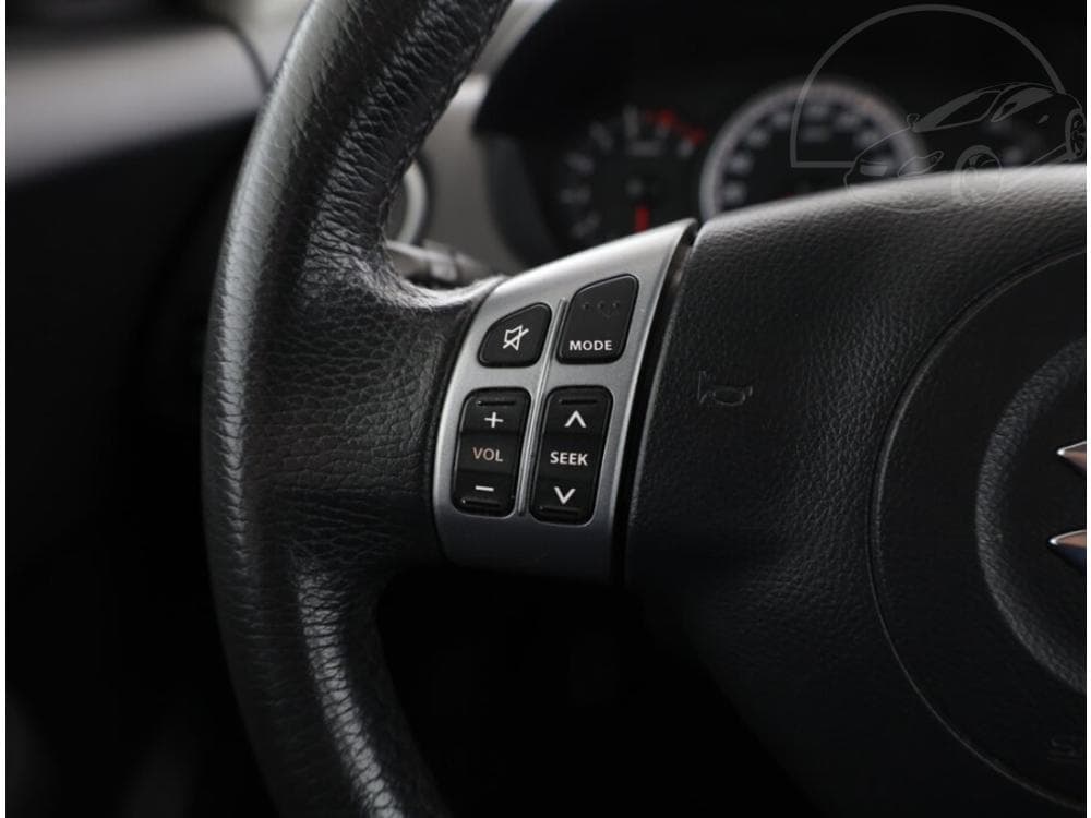 2010 Suzuki SWIFT - 8