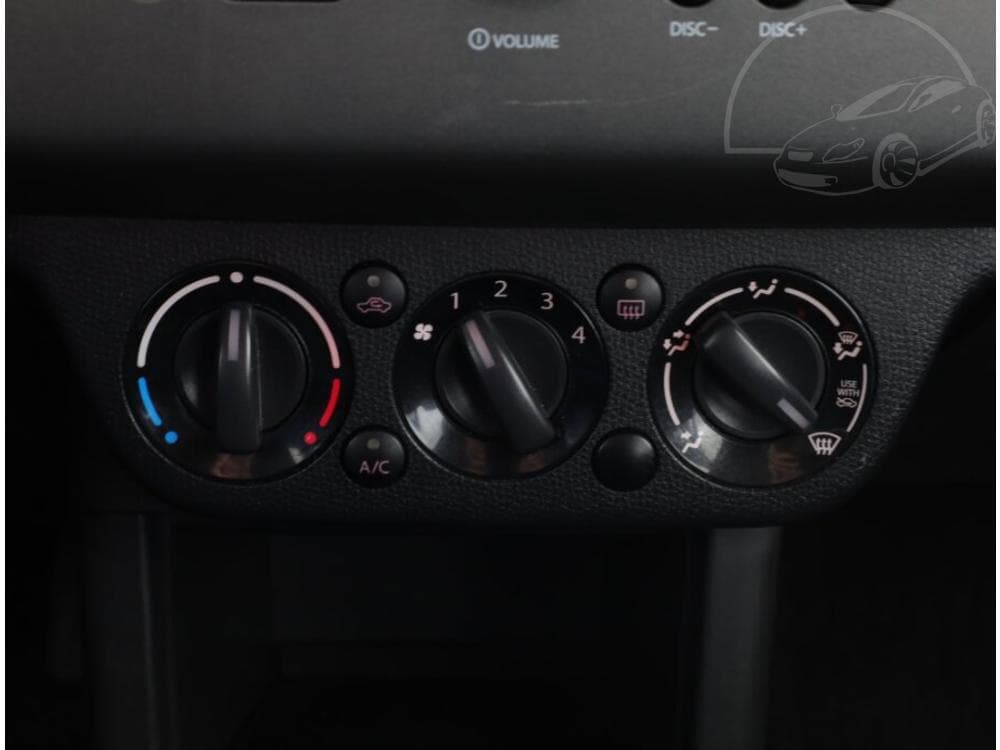 2010 Suzuki SWIFT - 11