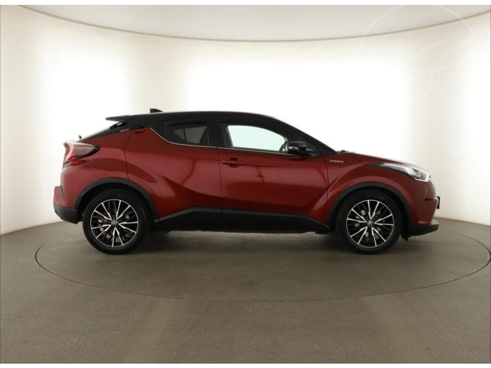 2019 Toyota C-HR - 11