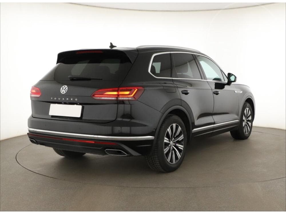 2019 Volkswagen TOUAREG - 9