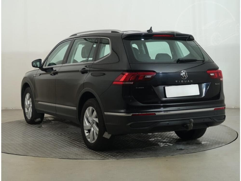 2023 Volkswagen TIGUAN - 10