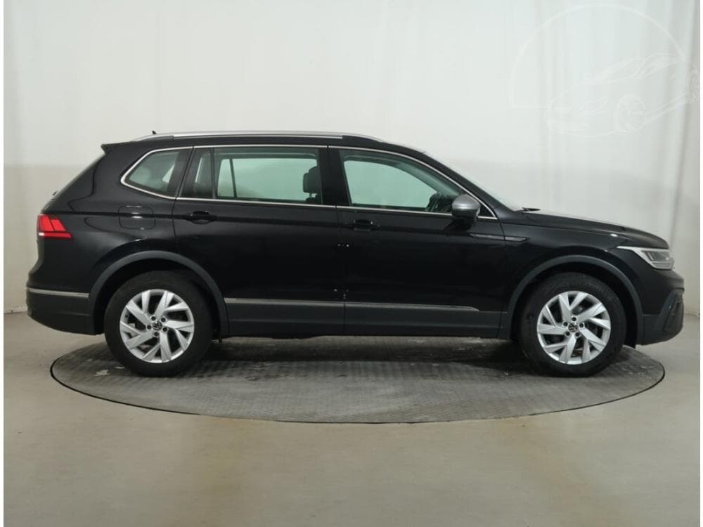 2023 Volkswagen TIGUAN - 16