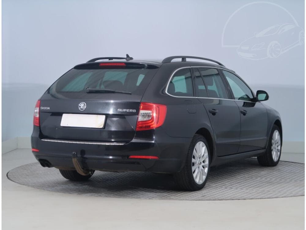 2014 Škoda SUPERB - 9