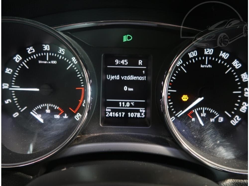 2014 Škoda SUPERB - 21