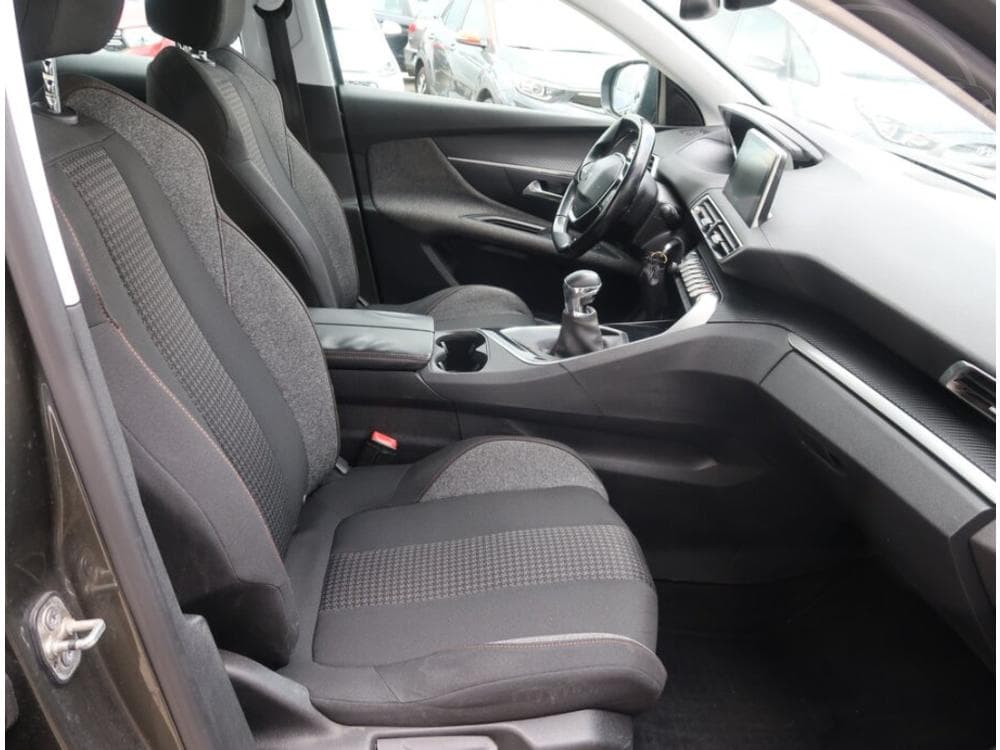 2018 Peugeot 3008 - 33