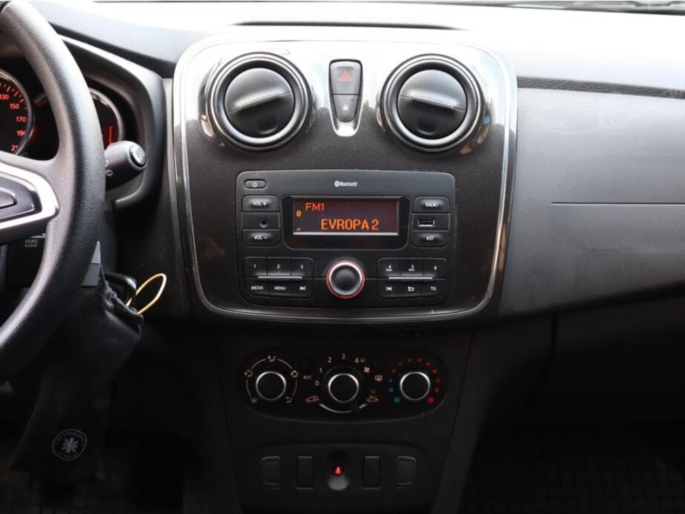 2020 Dacia LOGAN - 19