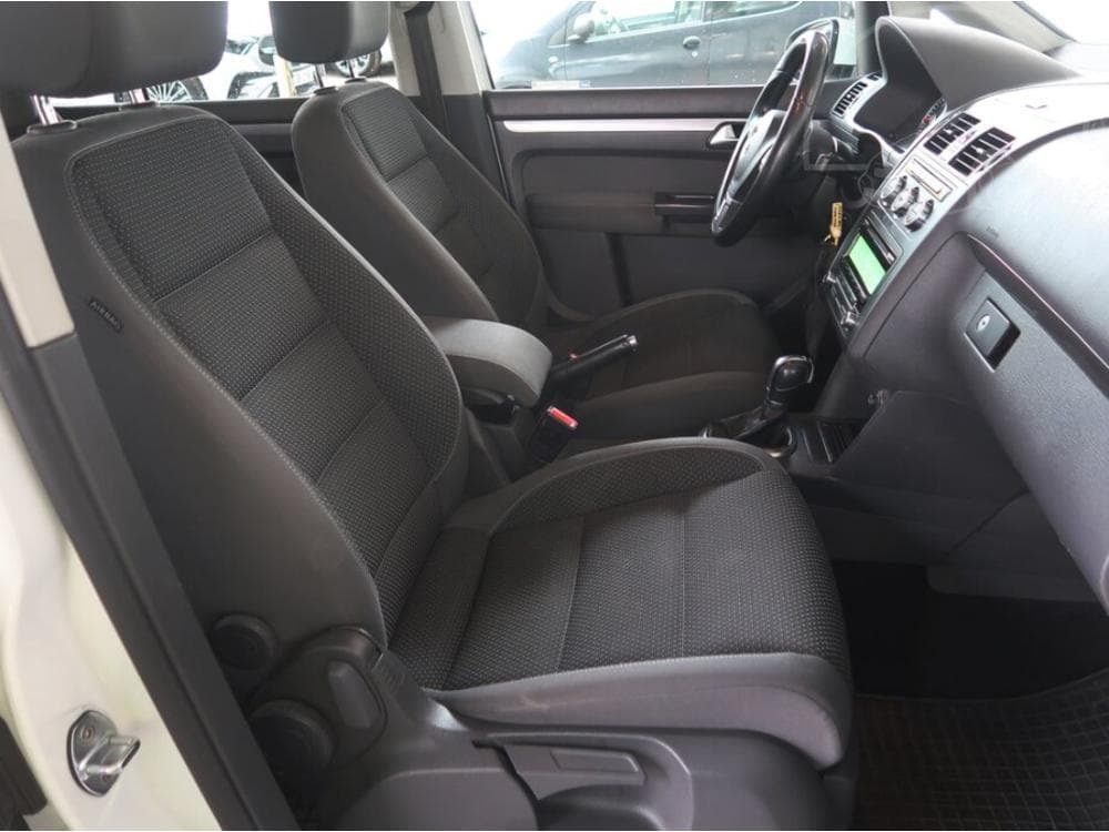 2012 Volkswagen TOURAN - 9
