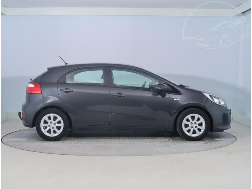 2016 Kia RIO - 6