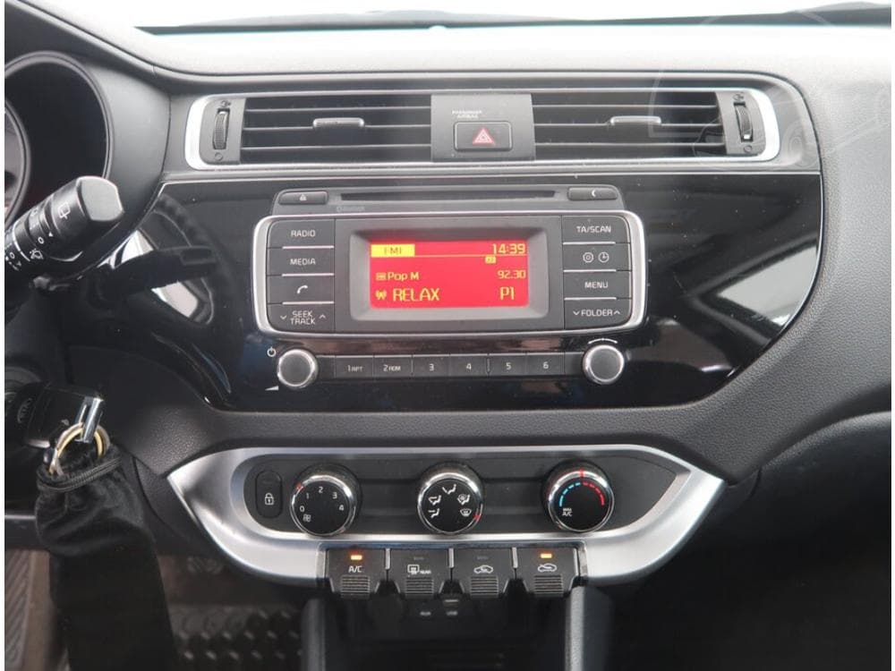 2016 Kia RIO - 12