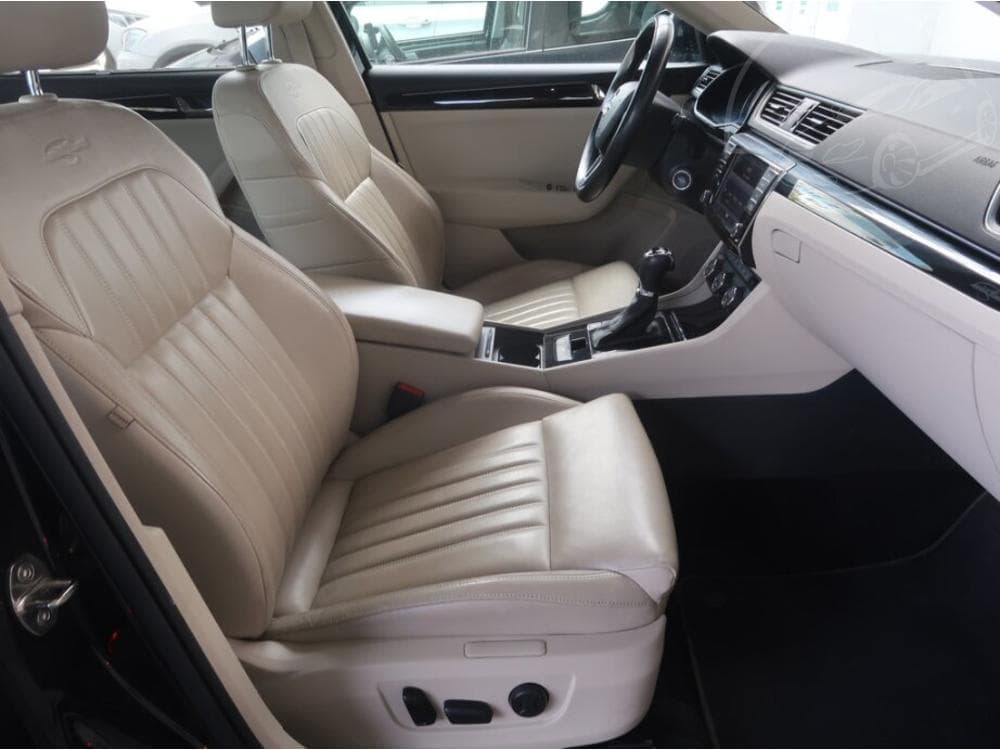 2016 Škoda SUPERB - 33