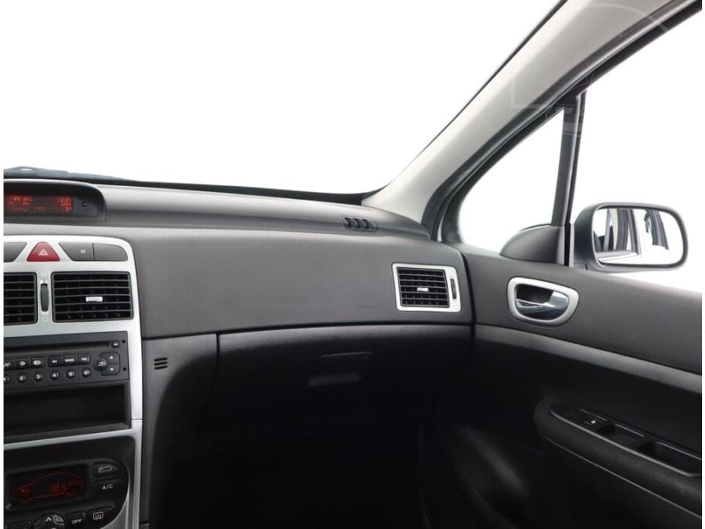 2004 Peugeot 307 - 8