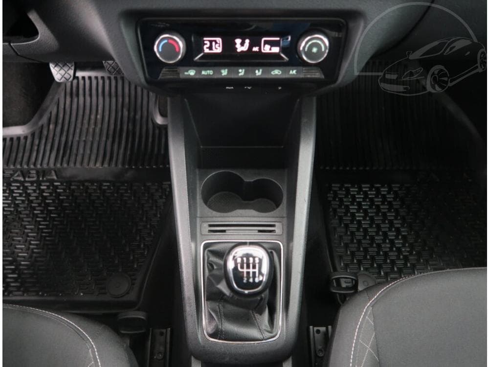 2017 Škoda FABIA - 25