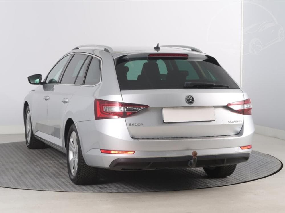 2016 Škoda SUPERB - 13