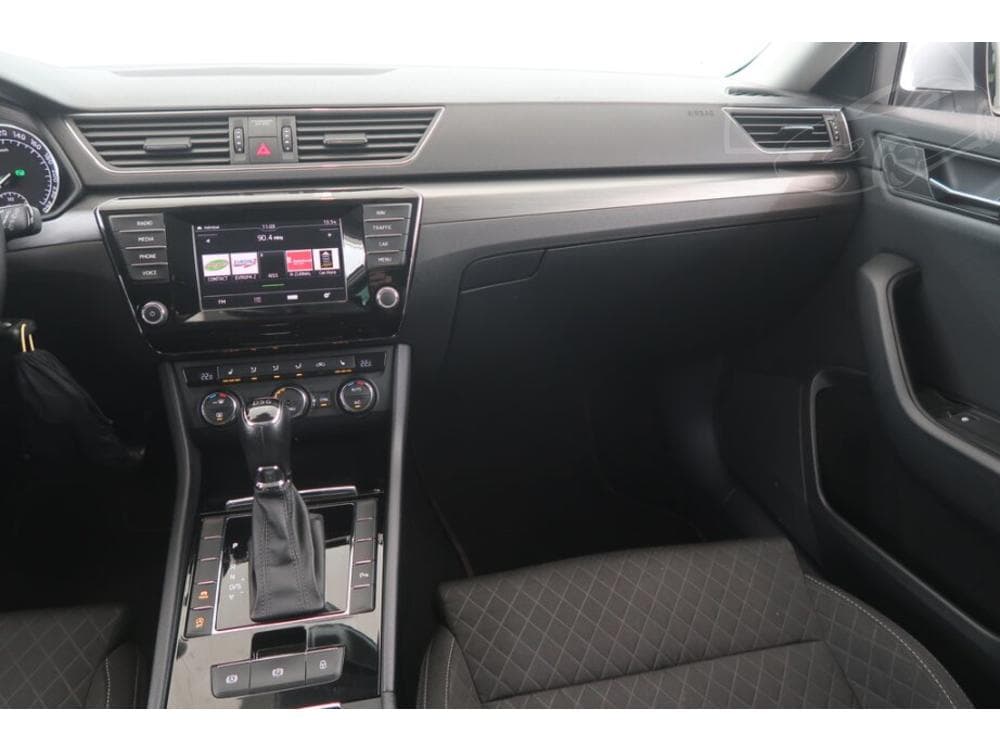 2016 Škoda SUPERB - 29