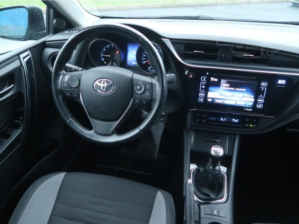 2018 Toyota AURIS - 25
