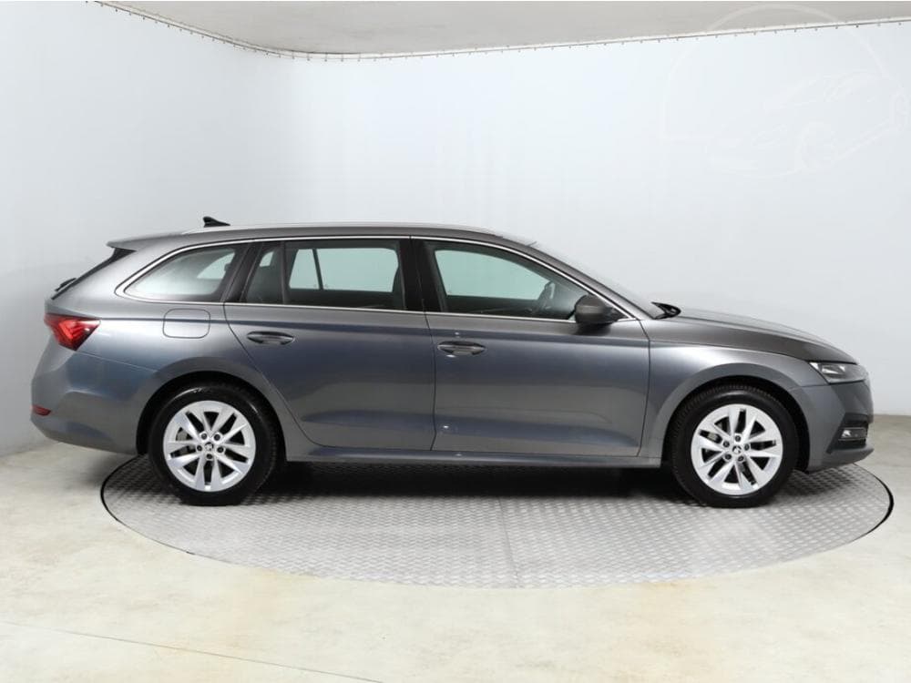2023 Škoda OCTAVIA - 16