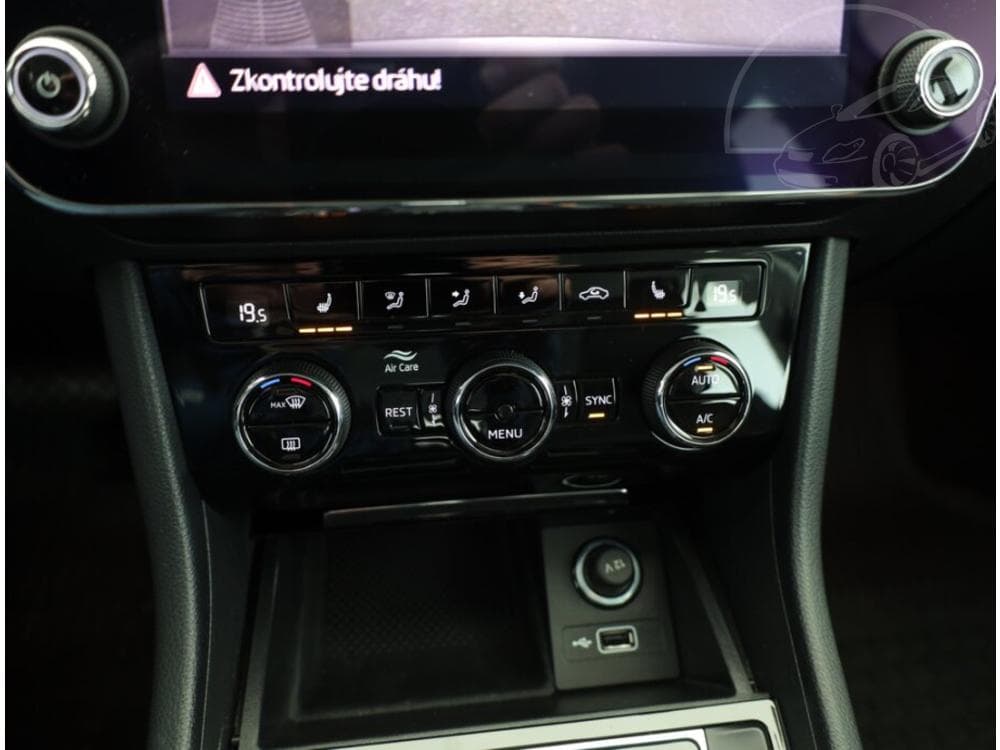 2018 Škoda SUPERB - 37