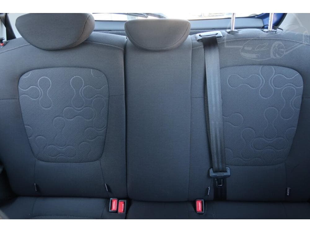 2011 Hyundai i20 - 10