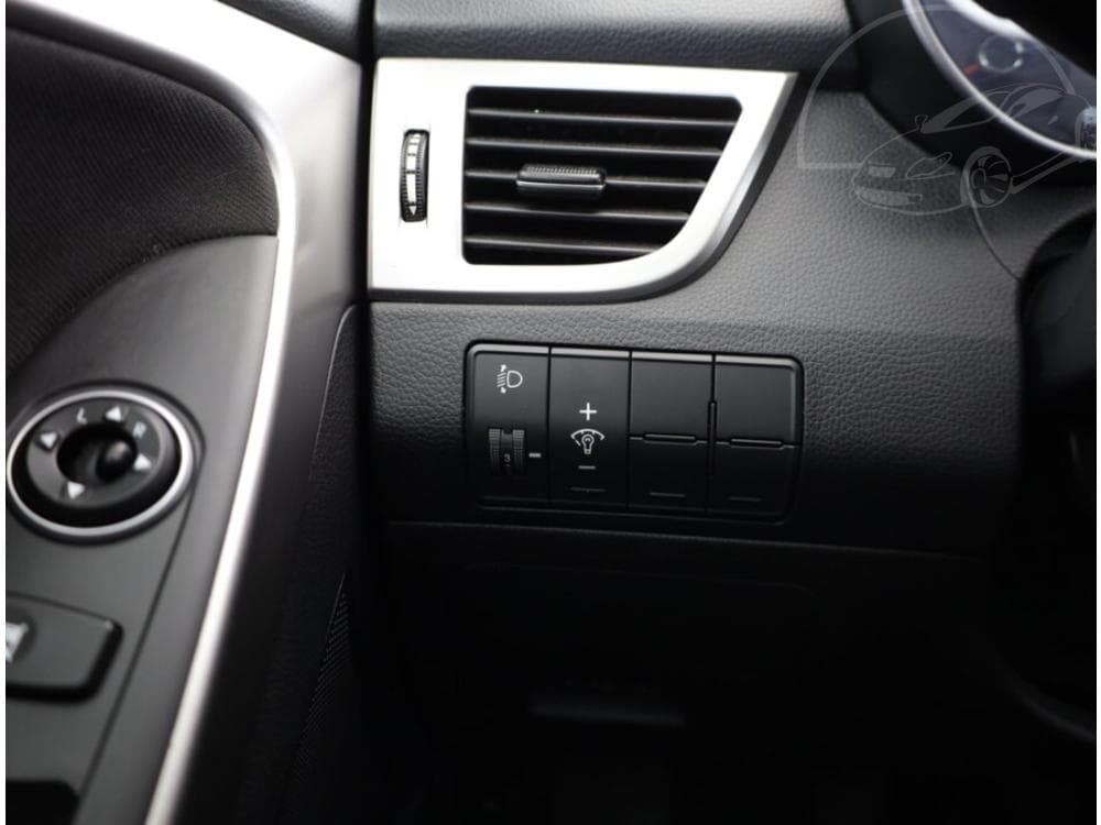 2013 Hyundai i30 - 12