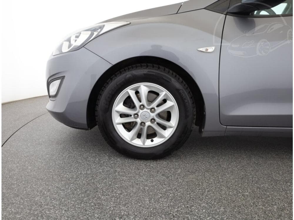 2013 Hyundai i30 - 14