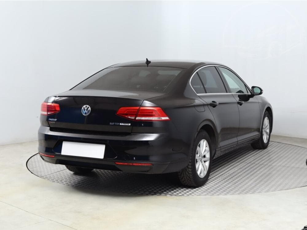 2015 Volkswagen PASSAT - 13