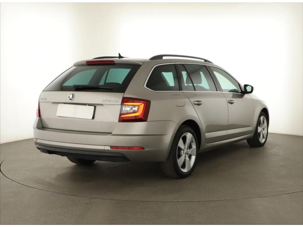2017 Škoda OCTAVIA - 9