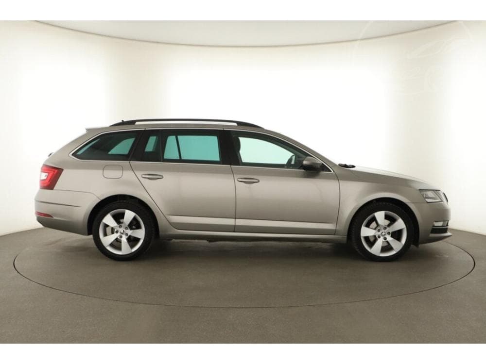 2017 Škoda OCTAVIA - 11