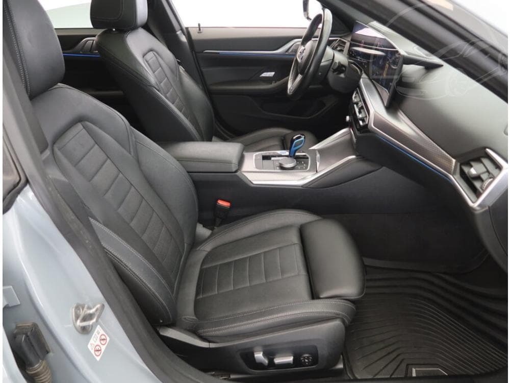 2022 BMW i4 - 17