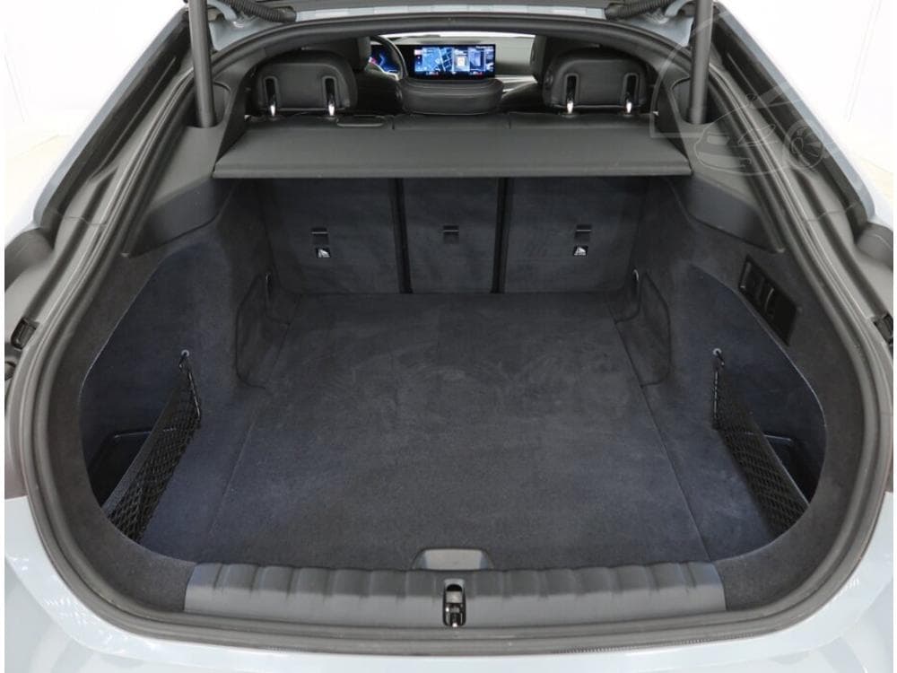 2022 BMW i4 - 27